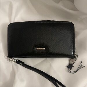 NWOT BCBG Women's Zip Around Wristlet Wallet Allison, Color: Black